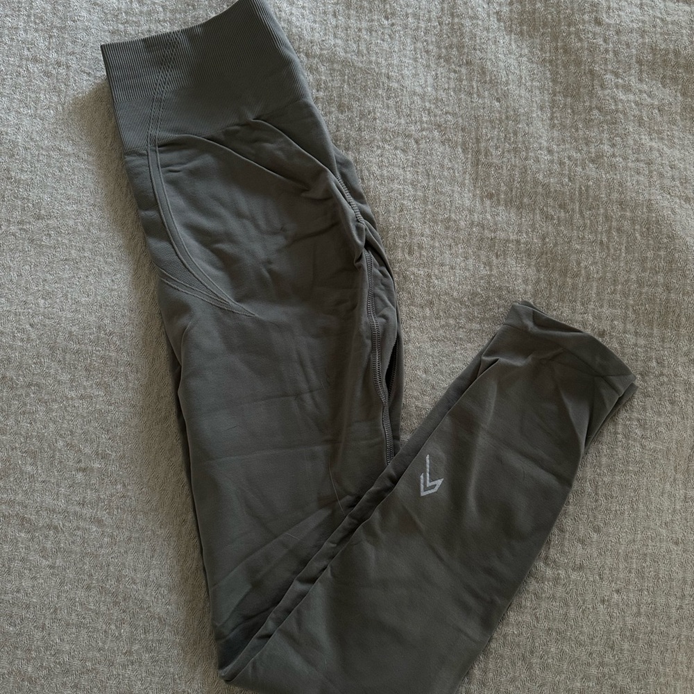 Oner Active Womens Leggings in Olive Green